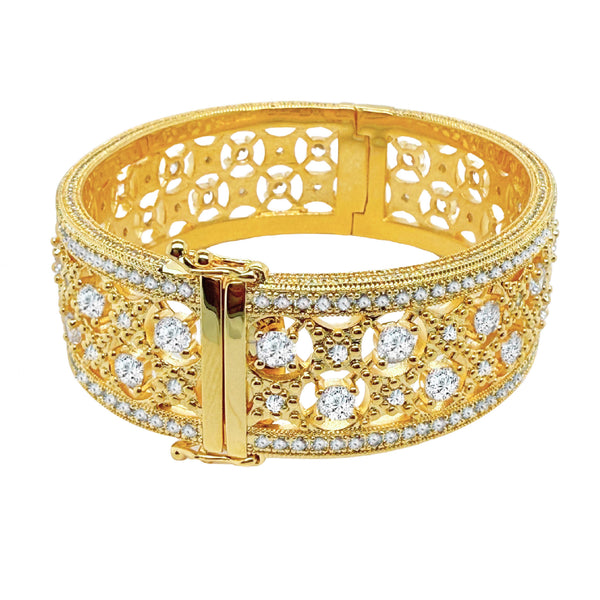 18 KGP Clear Florentine Cuff with Perimeter Stones